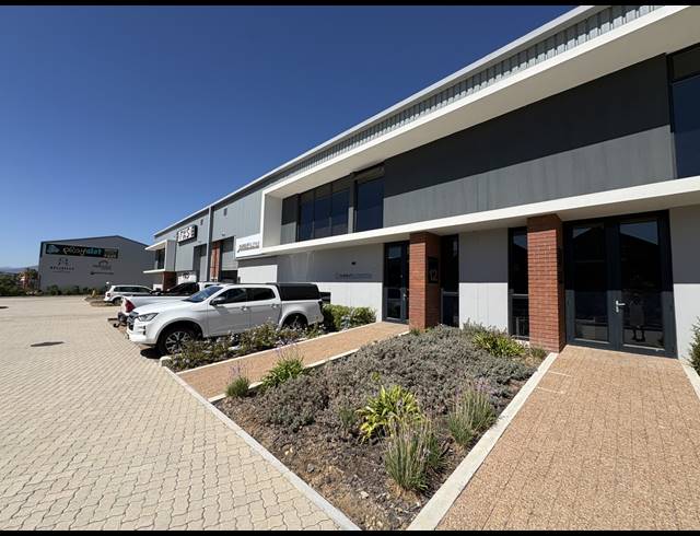 428M² WAREHOUSE TO LET IN KRAAIFONTEIN INDUSTRIA